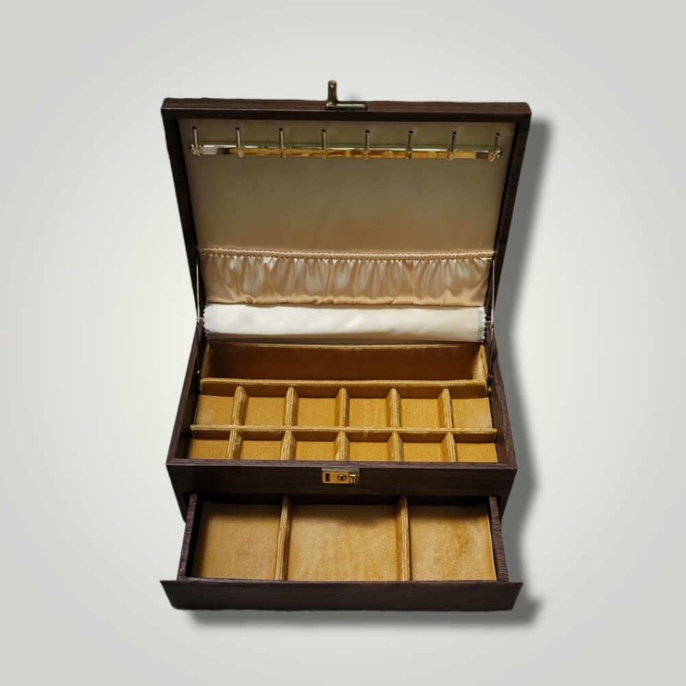Vintage MELE 1970'S Jewelry Box